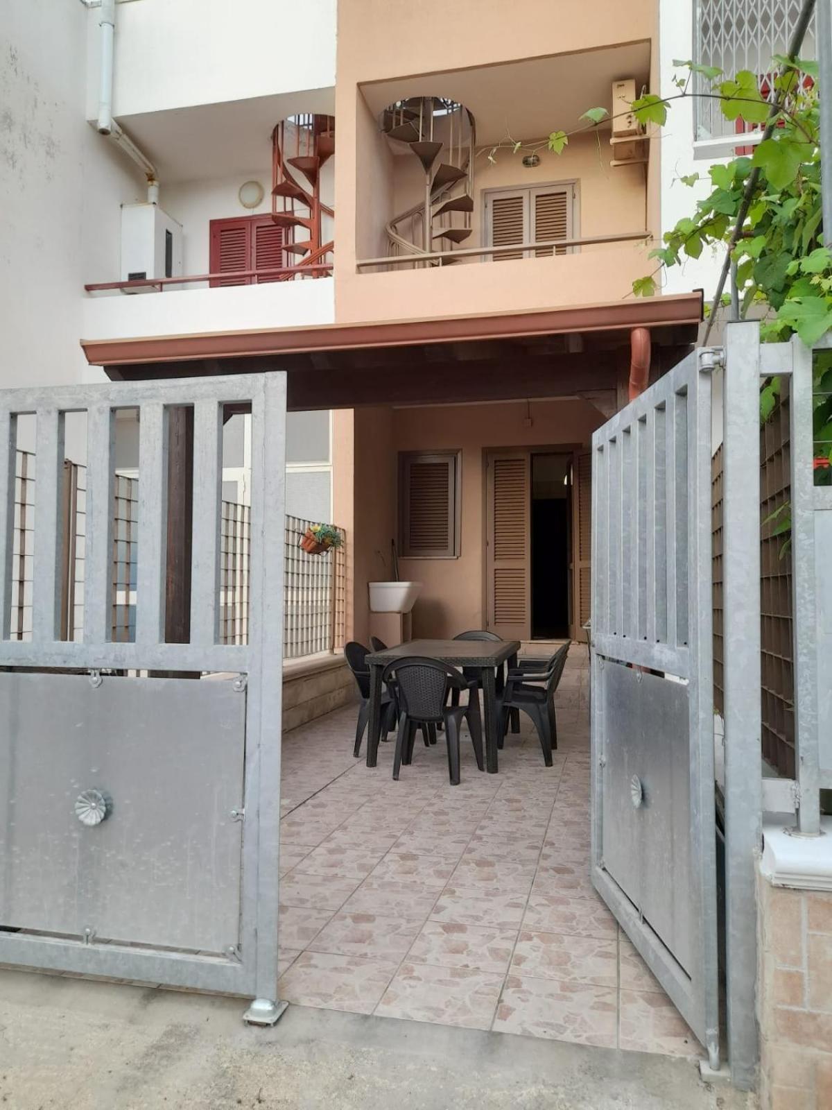 Caravaggio Apartment Porto Cesareo Luaran gambar